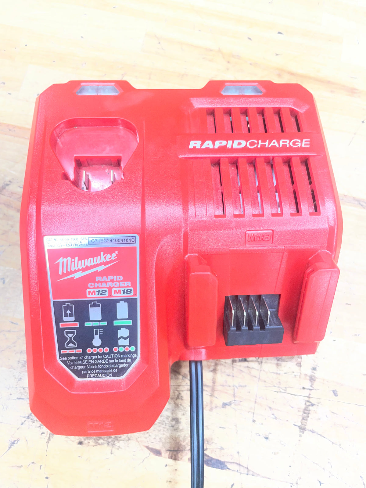 Milwaukee M18/M12 Rapid Dual Voltage Battery Charger 48-59-1808