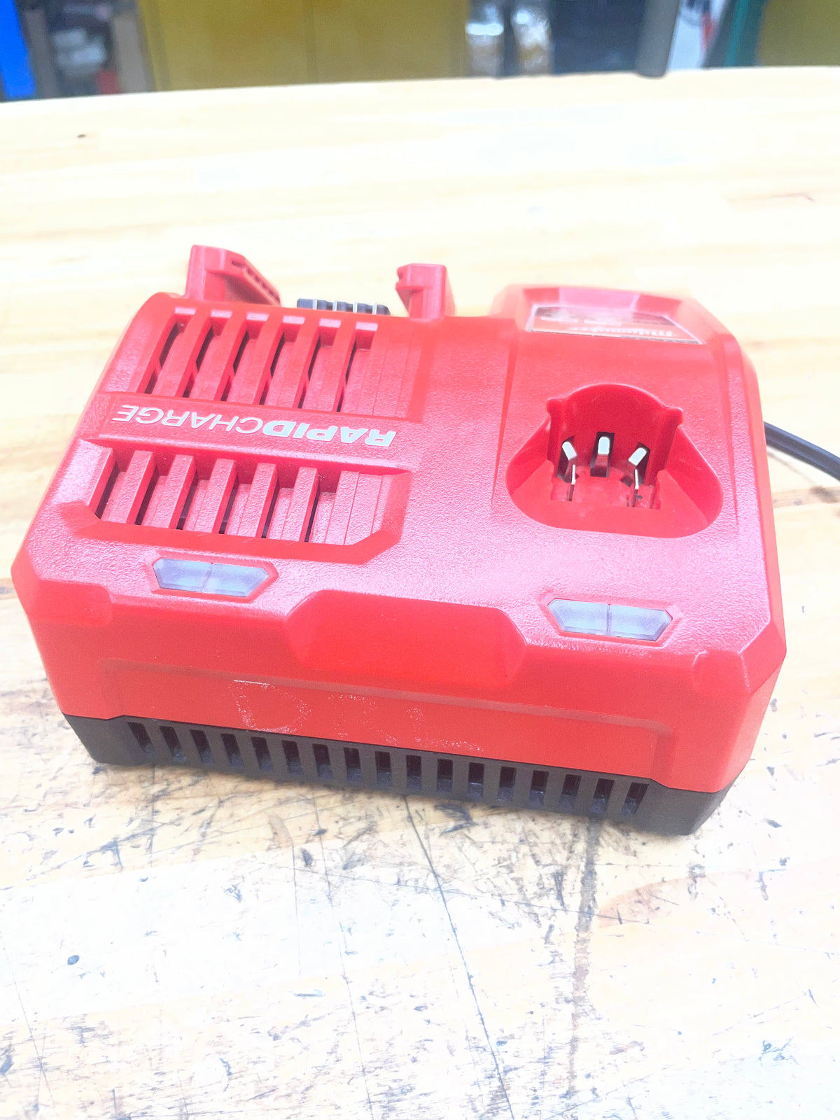 Milwaukee M18/M12 Rapid Dual Voltage Battery Charger 48-59-1808