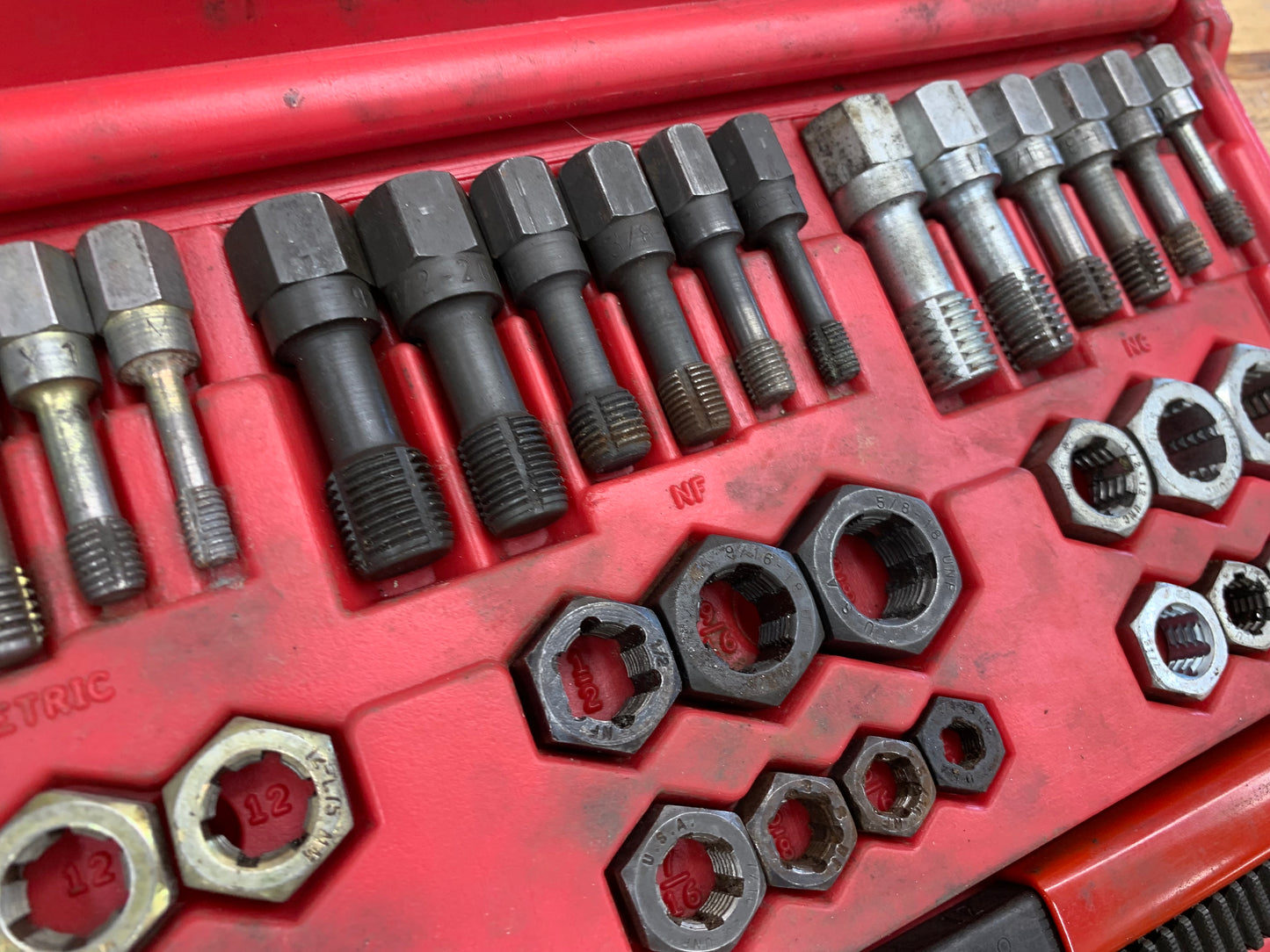 Kastar Rethreading Set 40pc USA No.972